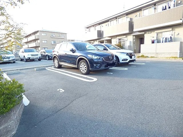 チェリーハウス2の駐車場