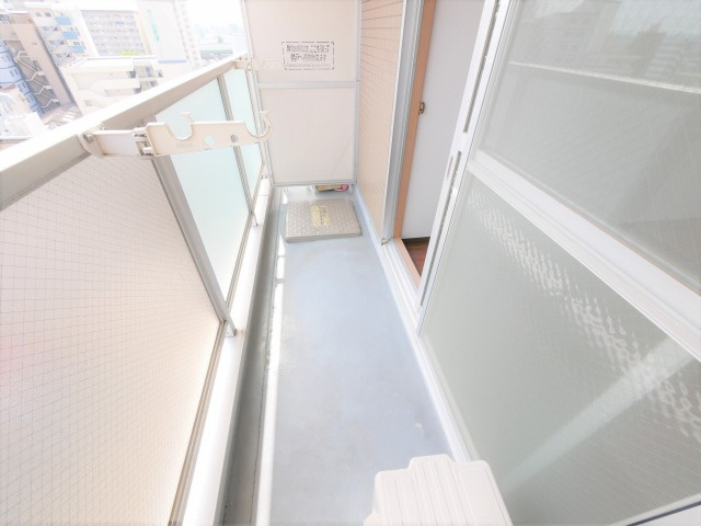 大阪市浪速区塩草３丁目の賃貸マンションのバルコニー