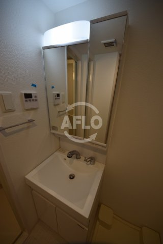 S-RESIDENCE阿波座WESTの独立洗面台|S-RESIDENCE阿波座WEST　独立洗面化粧台