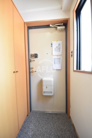 メゾンサンワ西長堀の玄関|メゾンサンワ西長堀　玄関