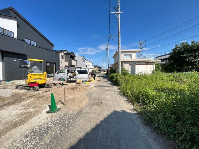 グラファーレ　江南市東野町新田　全3区画分譲の前面道路含む現地写真|「現地（2026年8月15日）撮影」　　
■前面道路　
■ヤマダ不動産　株式会社リライフ