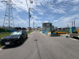 【前面道路含む現地写真】 | 現況更地ですので、解体費用がかからないのが嬉しいですね♪