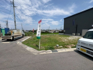 【前面道路含む現地写真】 | 自由設計対応ですので、お好きな間取りで個性あふれる住まいにしてくださいね！