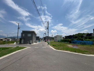 【前面道路含む現地写真】 | 【建築条件無】 建築条件が無いのでお好きなハウスメーカーで建築可能です♪