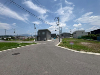 【前面道路含む現地写真】 | ご家族に合ったプランをご提案いたします！資料請求だけでもお気軽にお問い合わせくださいね♪