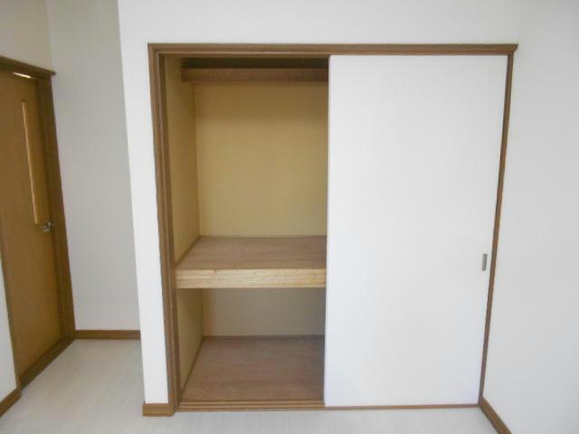 カレッジサイドの収納