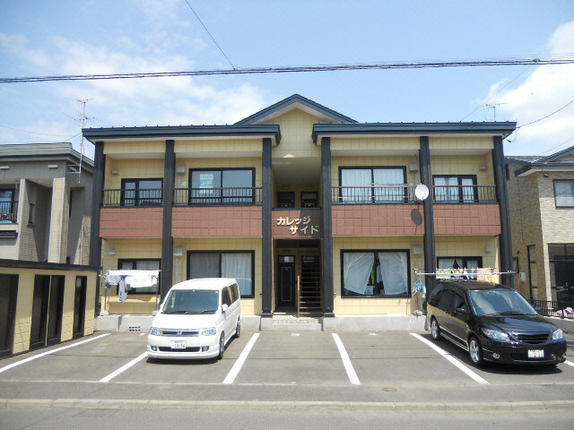 カレッジサイドの外観