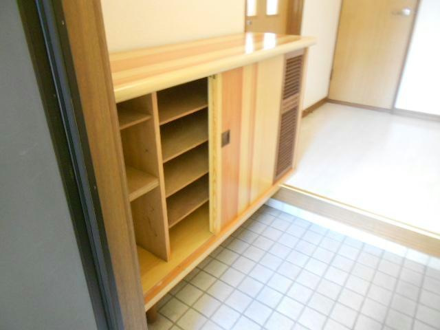 カレッジサイドの玄関