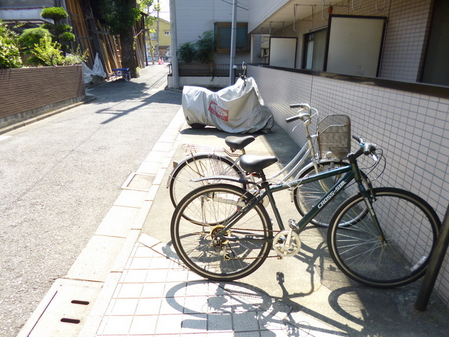 ＩＧマンションのその他共用部分|駐輪スペースがこちらにも！