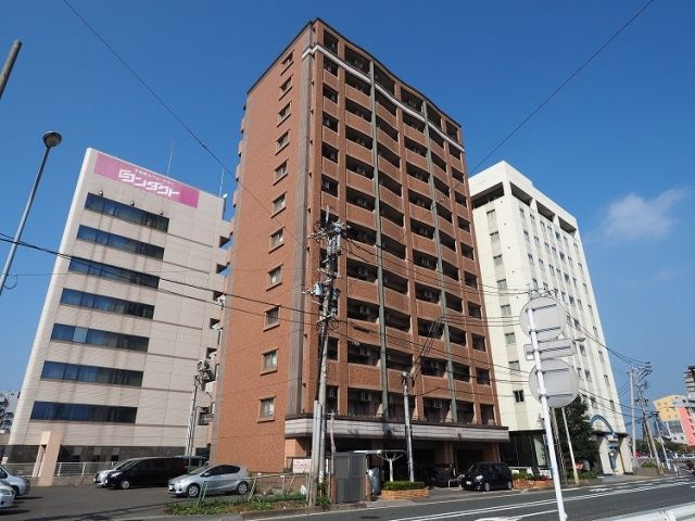 ベイプレイス小倉の外観