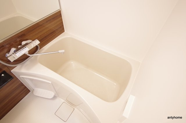 TAT LYON TIMBER TOWN 仲介手数料無料の浴室