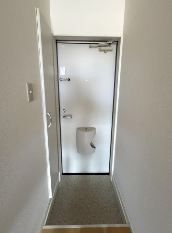 ハヤテ鏡の玄関