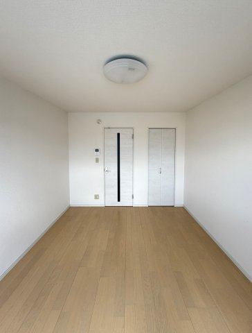 ハヤテ鏡の洋室