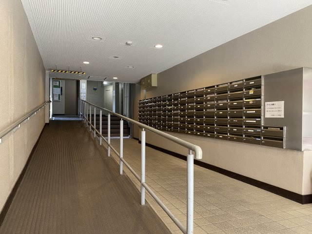 【エントランス】 | 岡町駅前レジデンス