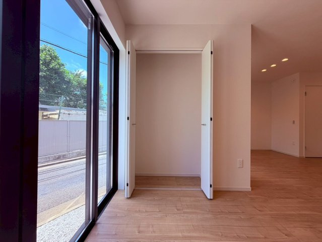 【収納】 | 練馬区東大泉６丁目　新築戸建て　１号棟 | 収納が多いこともこの住まいの特徴、空間を有効利用できますよ