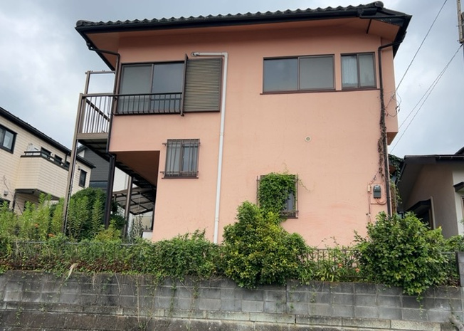【外観】 | 家を建てる前提で土地を探している場合、地盤の丈夫さは譲れない条件の一つです。地盤が脆弱だと追加工事が必要となります。また、過去に地盤沈下や液状化現象を起こした土地は、できるだけ避けた方がいいでしょう。