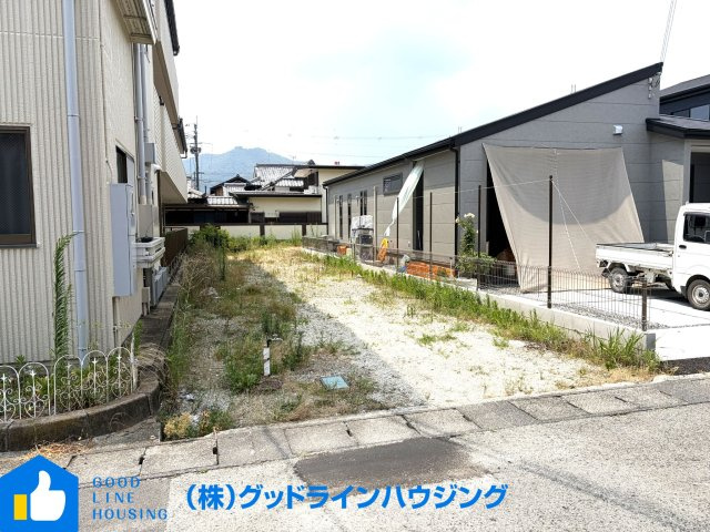 リーブルガーデン西脇市西脇17期　１号棟の前面道路含む現地写真