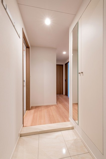 ラ・カーサ広尾の玄関|※写真は同タイプ住戸です。