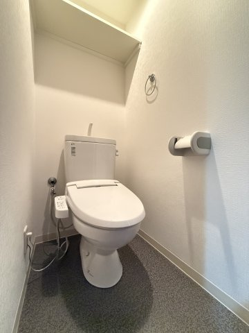 はなれのトイレ