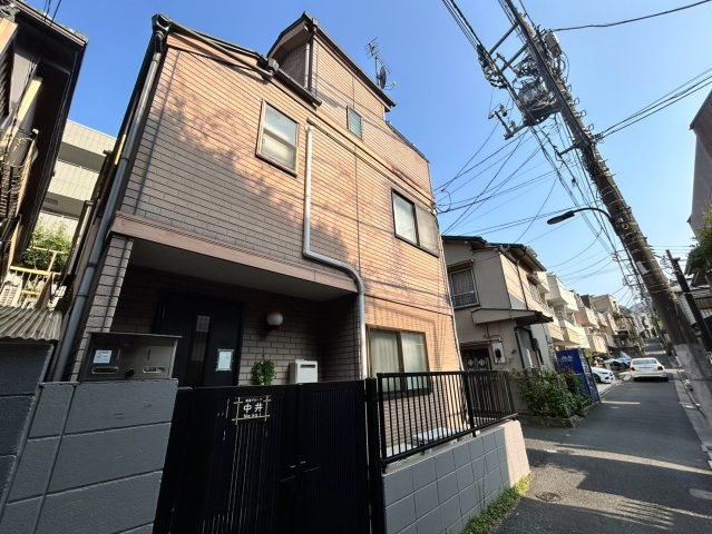 新宿区上落合２丁目の売地の前面道路含む現地写真
