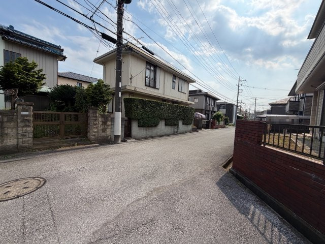 【前面道路含む現地写真】 | 野田市尾崎 2階リビング　3LDK