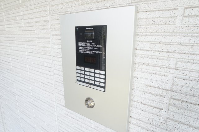 サブリナⅡのその他共用部分|オートロック完備で安心ですね