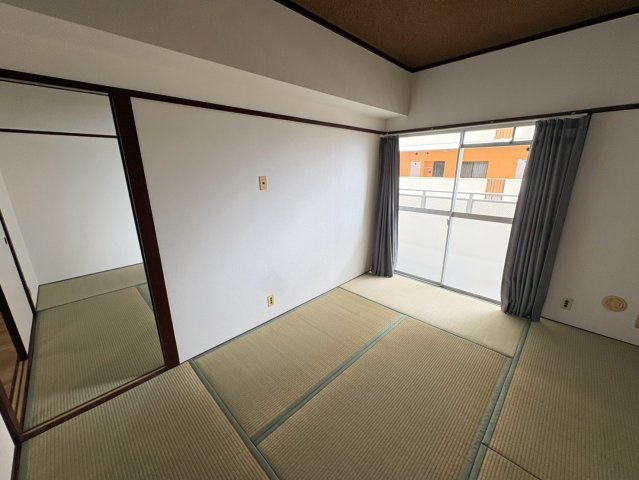 エステマール弥刀の和室
