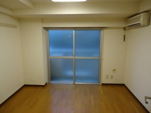 八王子市千人町２丁目の賃貸マンションの居間・リビング