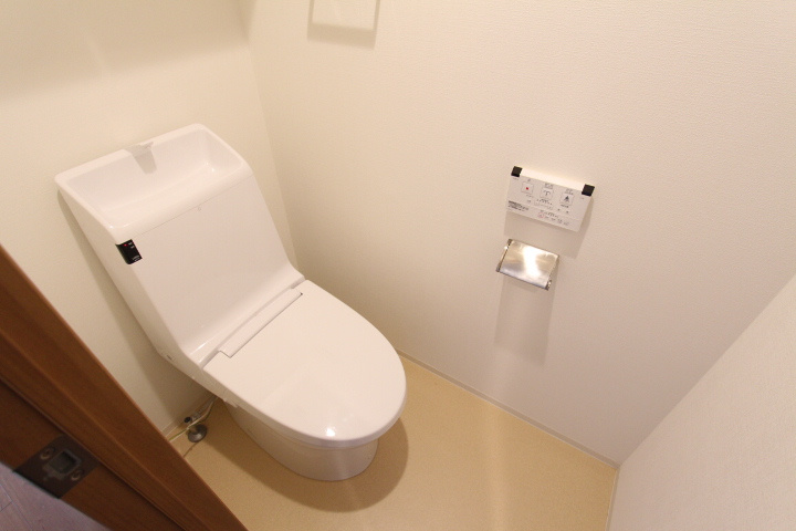 プラウドフラット学芸大学Ⅱのトイレ|清潔感のあるトイレです