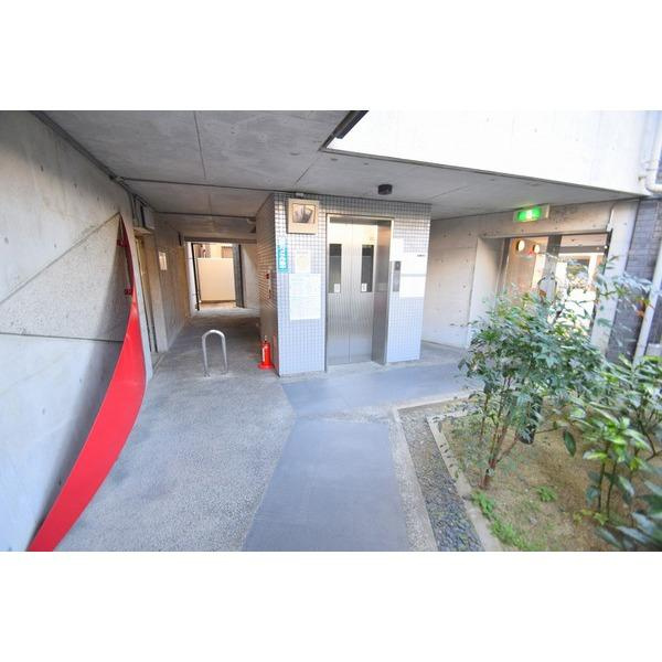 センターハイム大宮のエントランス