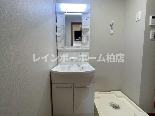 特典：仲介手数料が無料です!!の洗面所|管理会社参考写真