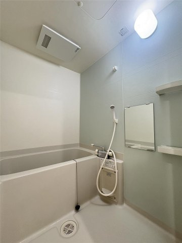 クロノス42新町Vの浴室