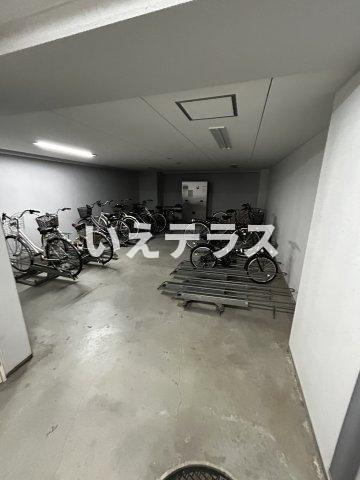 エステムプラザ神戸西Ⅳインフィニティの駐車場