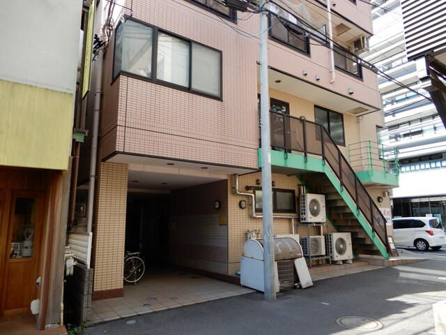 ＳＫビルのエントランス
