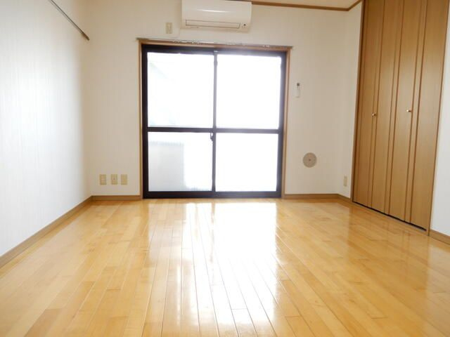 ＳＫビルの居間・リビング