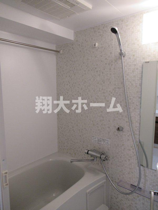 ＡＲＴＥＳＳＩＭＯ　ＣＬＡＩＲＴＯＲＴＥ の浴室