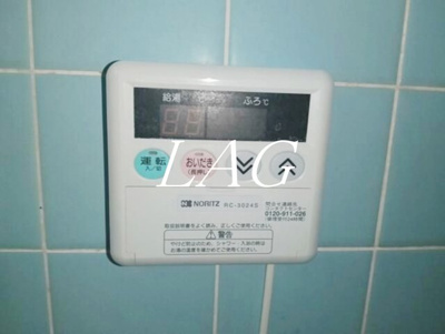 【設備】 | Rビル | 給湯パネルです。