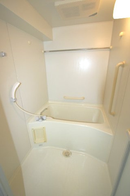 【浴室】 | ラミティエ | ※同タイプの写真となり、実際のお部屋とは異なる場合があります