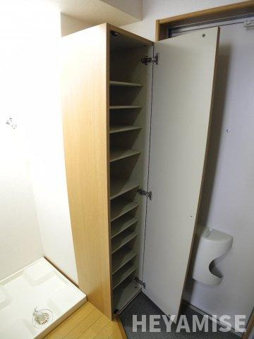 MODERN西山の玄関|※反転間取りのお部屋の写真です※