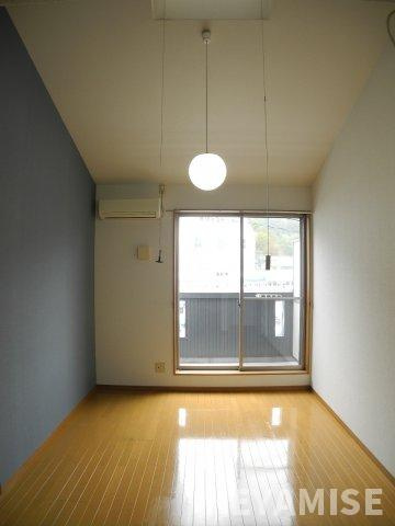MODERN西山の内装|※反転間取りのお部屋の写真です※