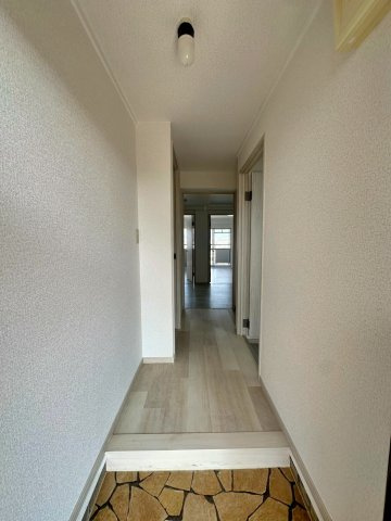 メゾン寝屋川の玄関