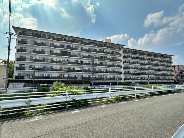 メゾン寝屋川の外観