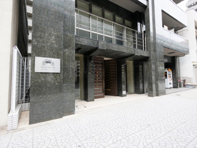 【エントランス】 | レオンコンフォート本町東 | 落ち着いたエントランスです