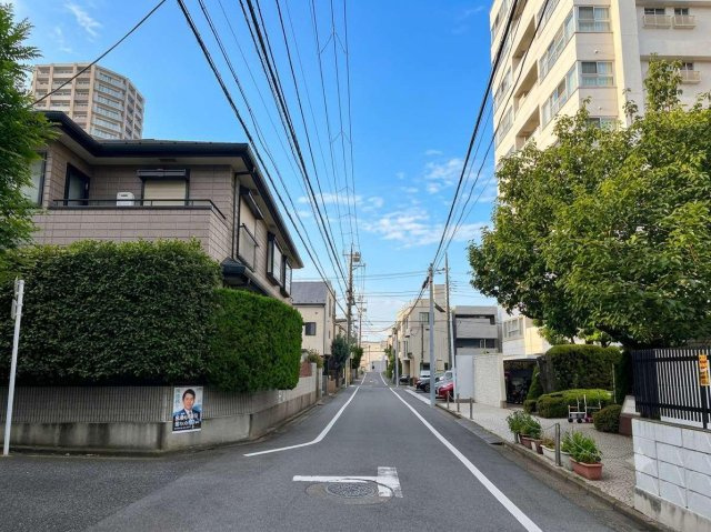目黒区平町２丁目の売地の前面道路含む現地写真