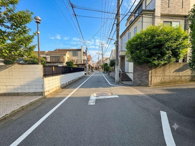 目黒区平町２丁目の売地の前面道路含む現地写真