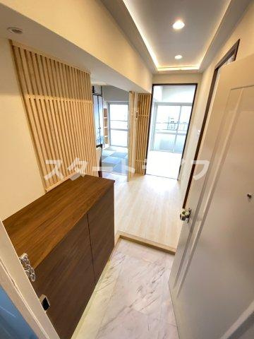 大阪市淀川区西宮原１丁目の賃貸マンションの玄関