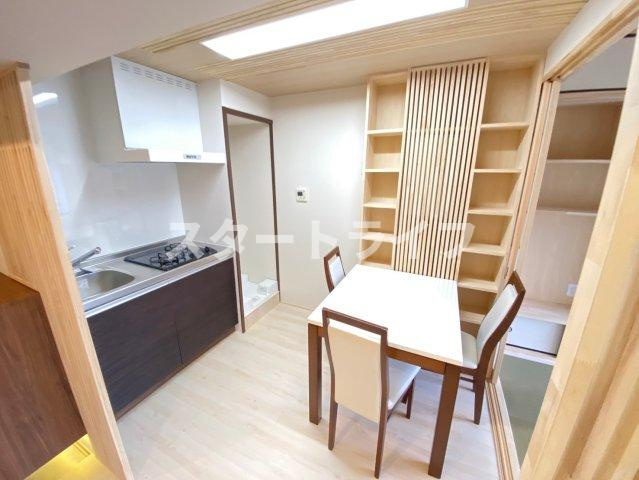 大阪市淀川区西宮原１丁目の賃貸マンションの居間・リビング