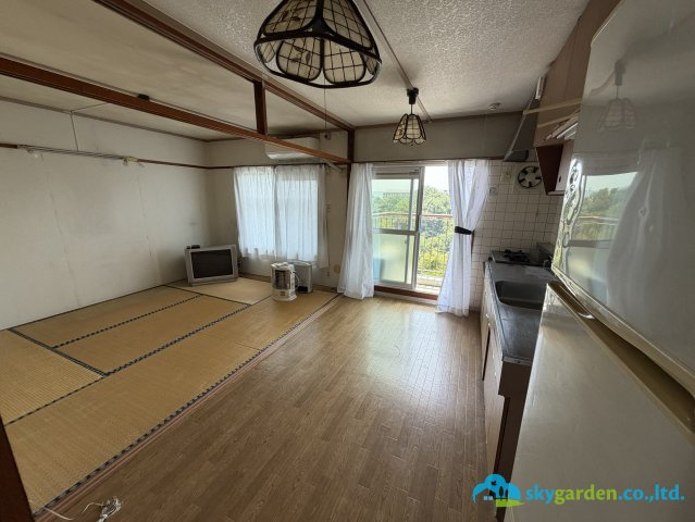 くずは台団地　1号棟の居間・リビング