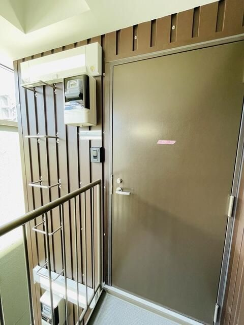ブローテ三ノ輪の玄関