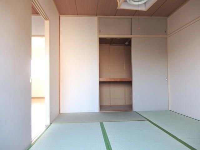 アイランドハイツＡ棟の和室